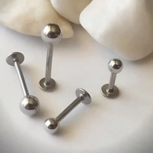 Ball end mounting bracket